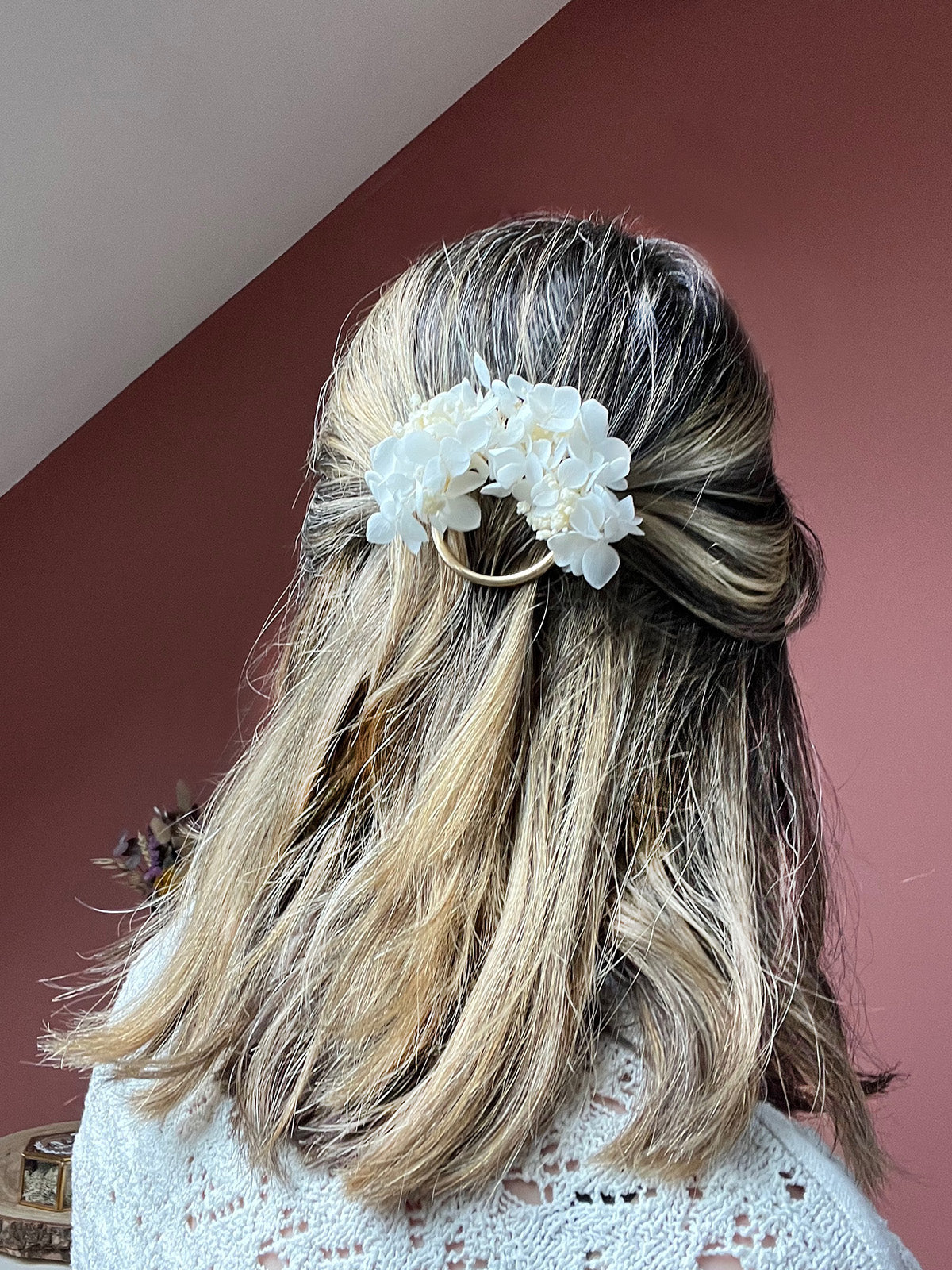 Barrette ronde en hortensia stabilisé HORTENSE