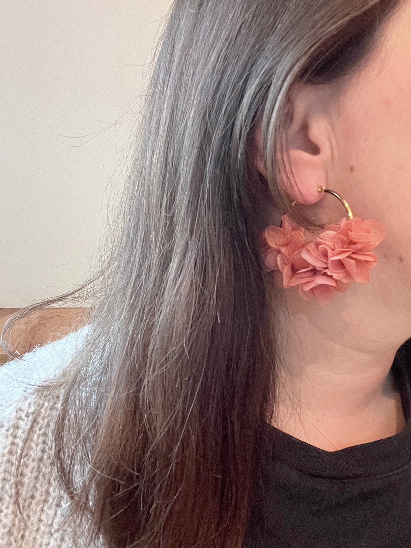 Créoles en acier inoxydable et hortensia stabilisé rose