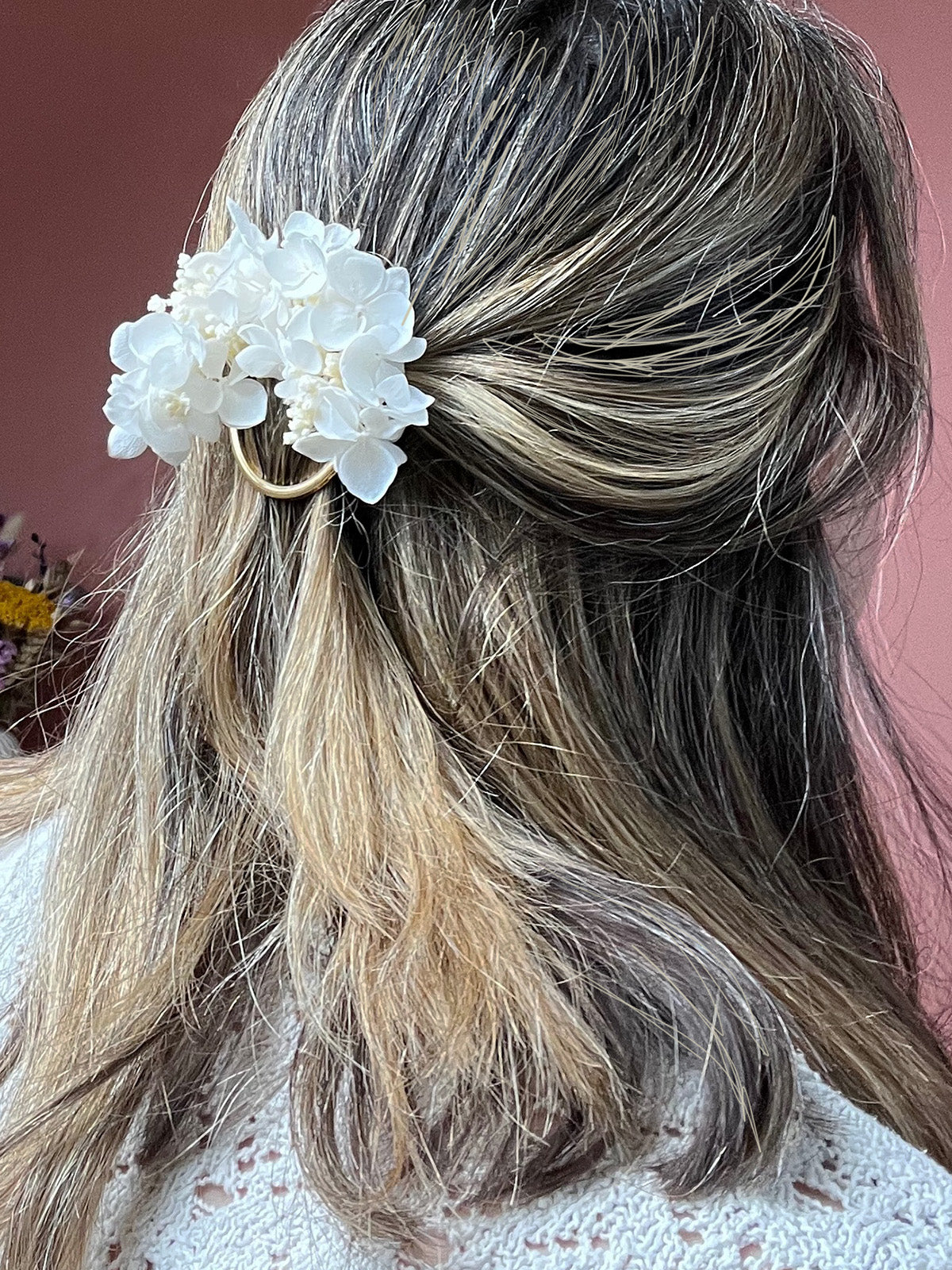 Barrette ronde en hortensia stabilisé HORTENSE