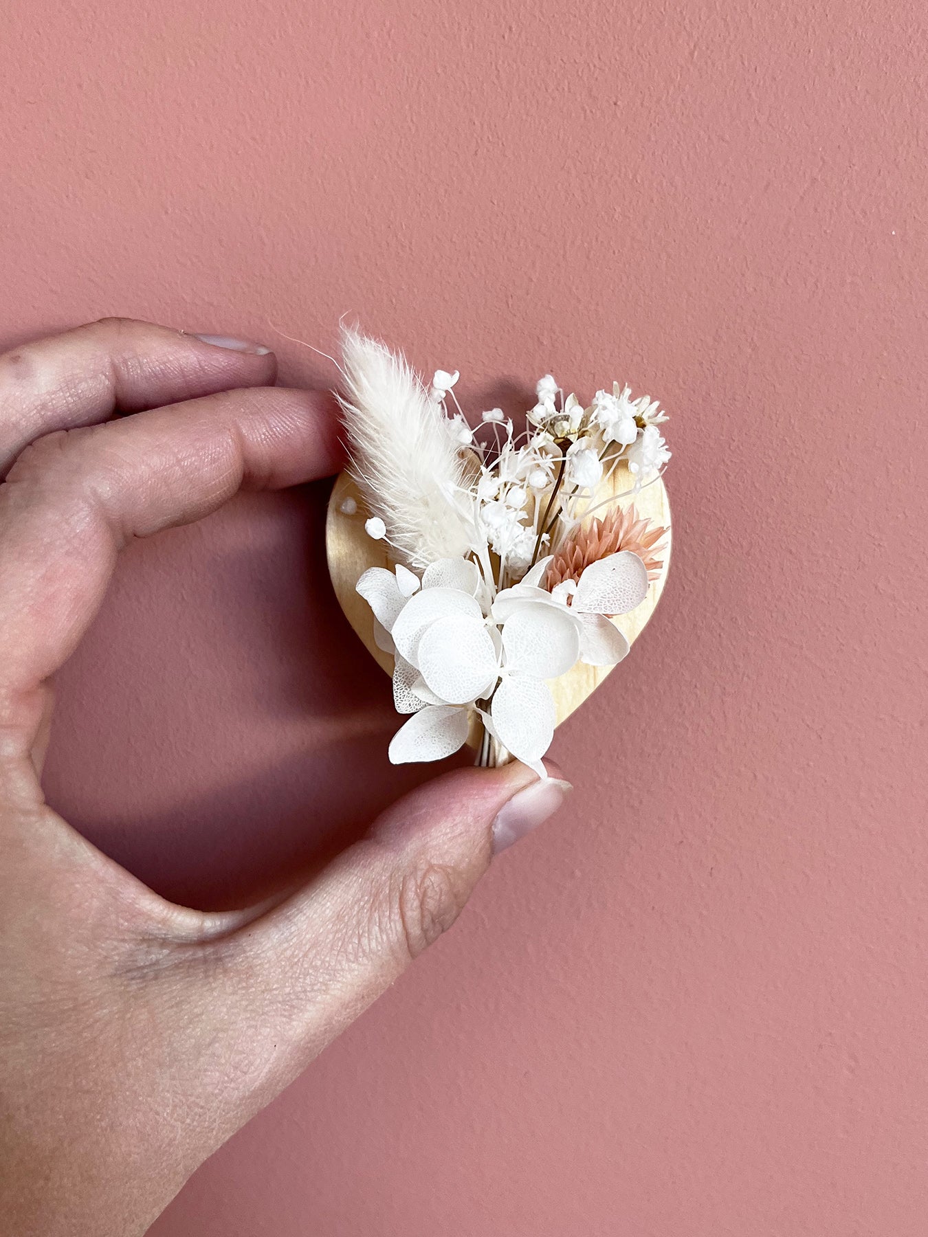 Magnet fleurs séchées en forme de coeur