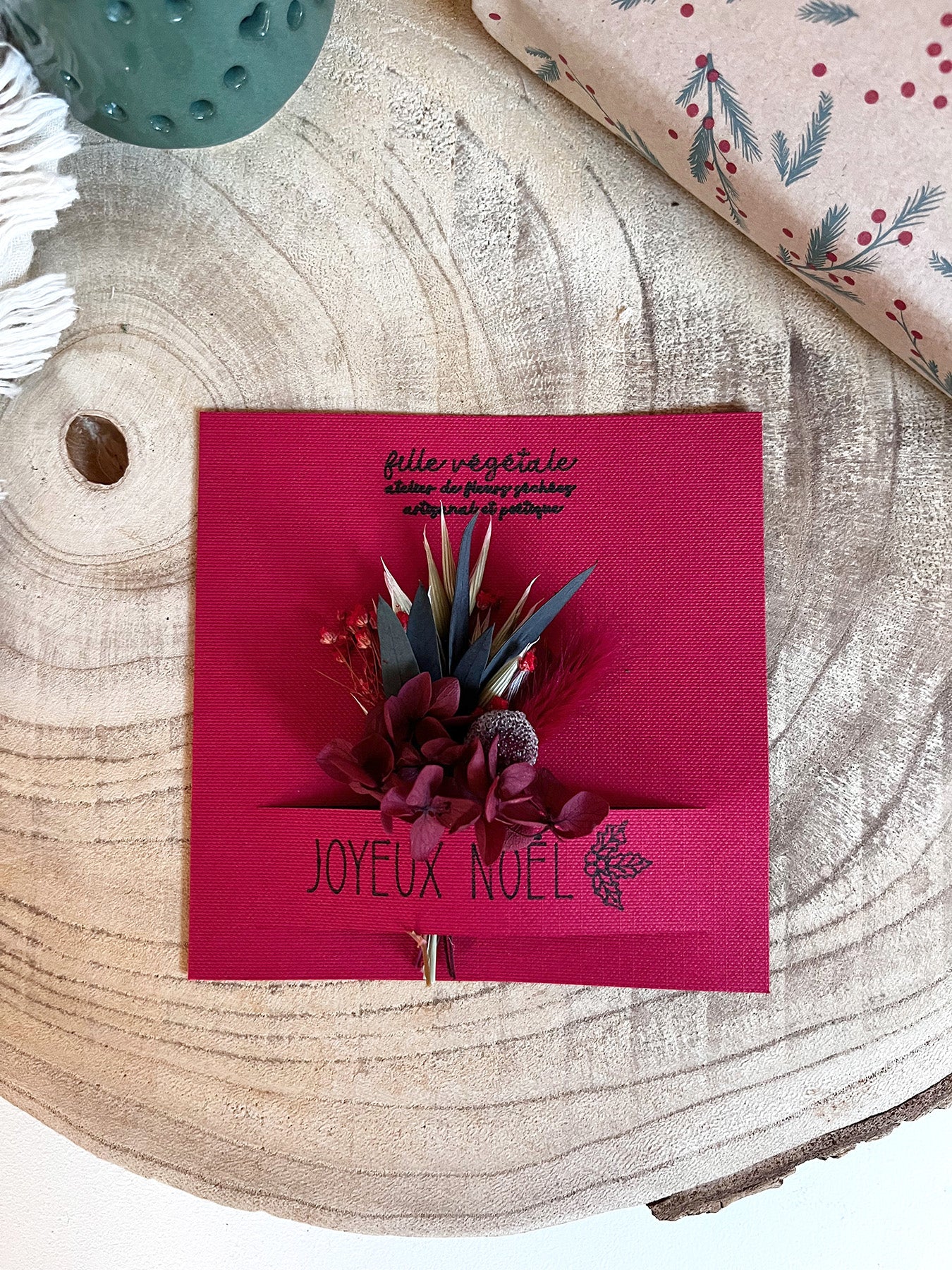 Carte "JOYEUX NOËL" avec bouquet de fleurs séchées