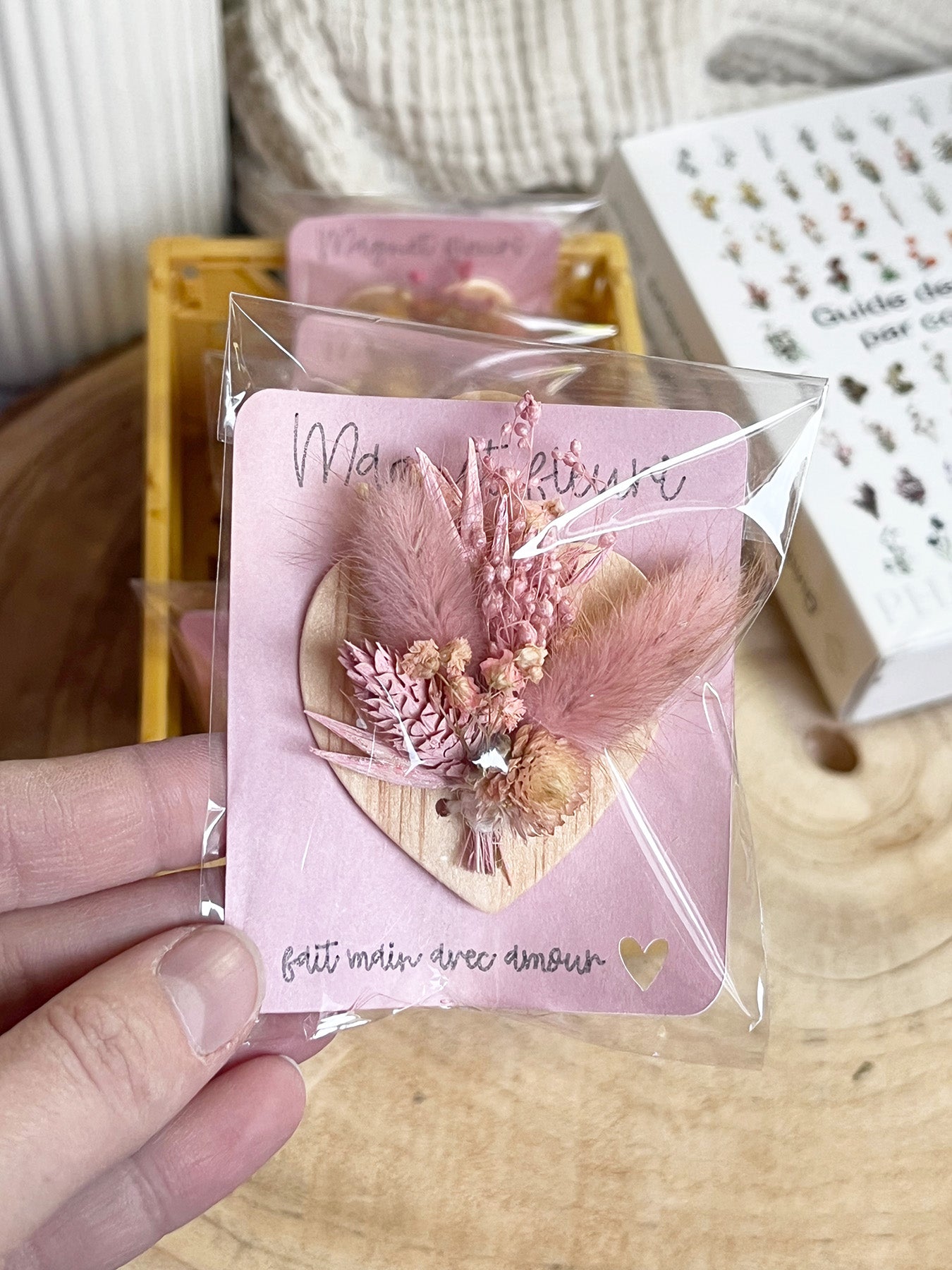 Magnet fleurs séchées en forme de coeur