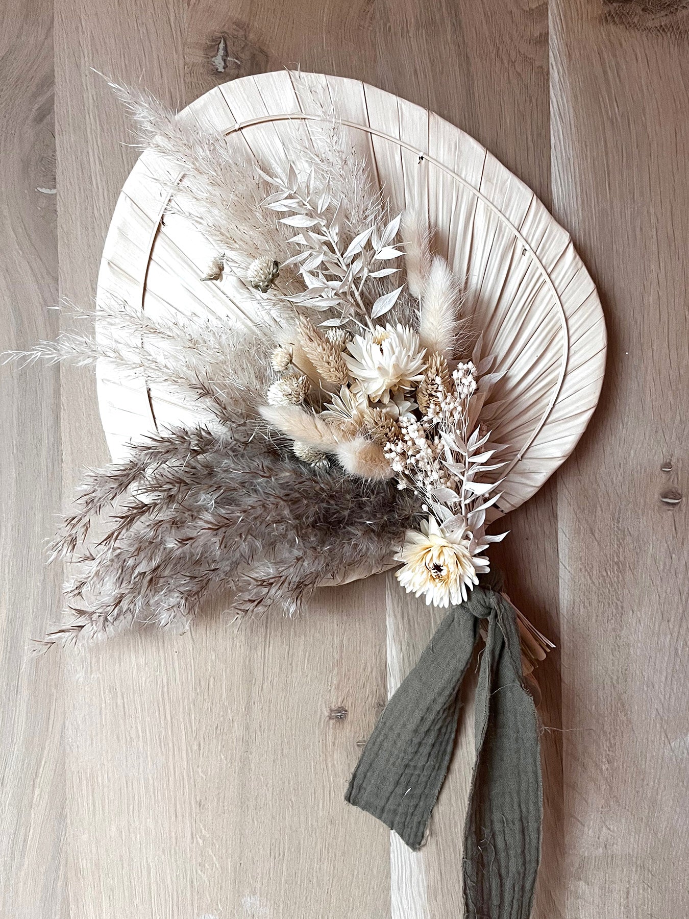 Eventail en fleurs séchées "PALMA"