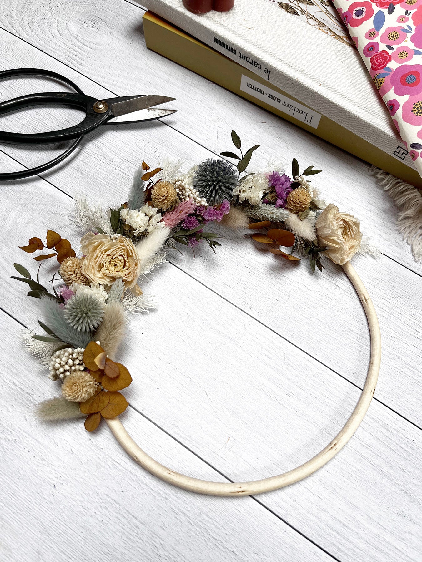 Couronne de fleurs séchées SIDONIE