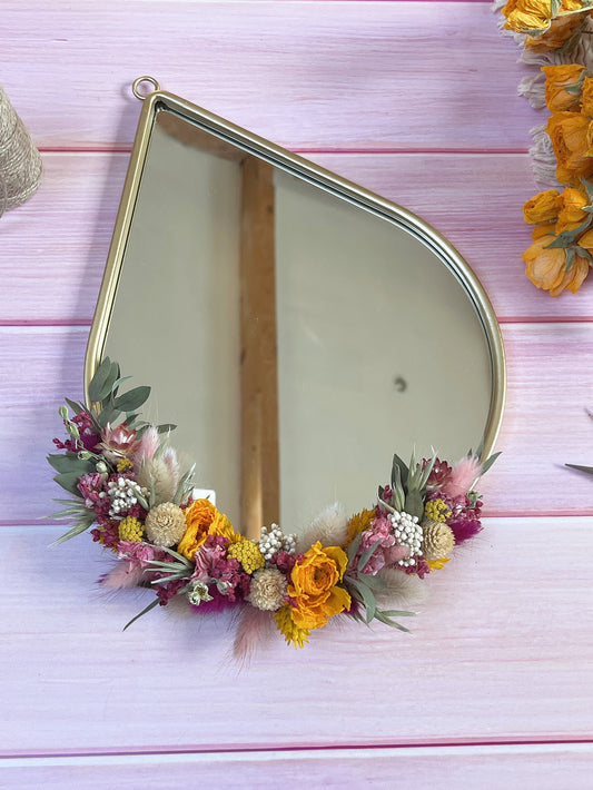 Miroir orné de fleurs séchées FRAMBOISE
