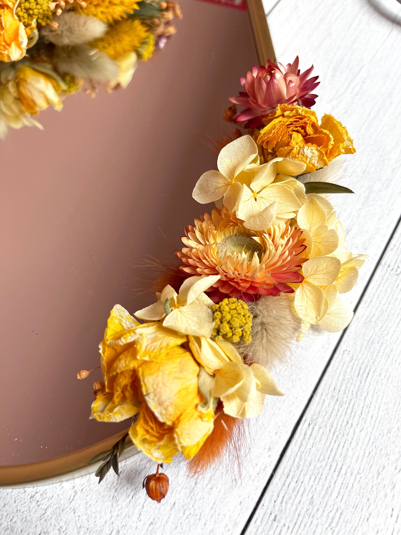 Miroir orné de fleurs séchées PÊCHE