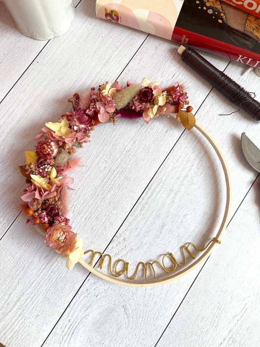 Couronne de fleurs séchées rose MAMAN