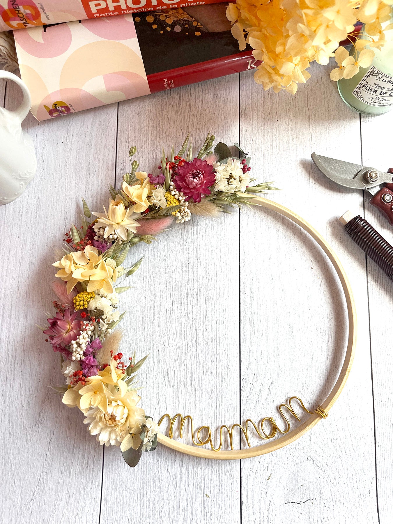 Couronne de fleurs séchées multicolore MAMAN