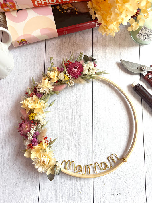 Couronne de fleurs séchées multicolore MAMAN