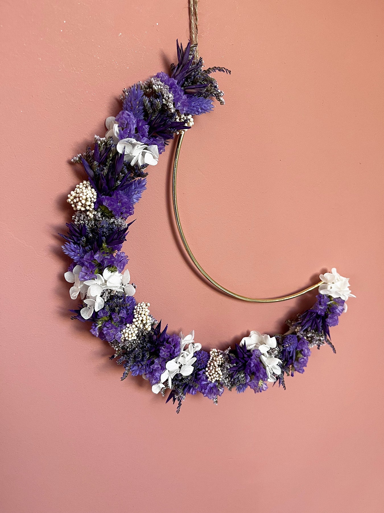 Décoration en fleurs séchées LUNA violette