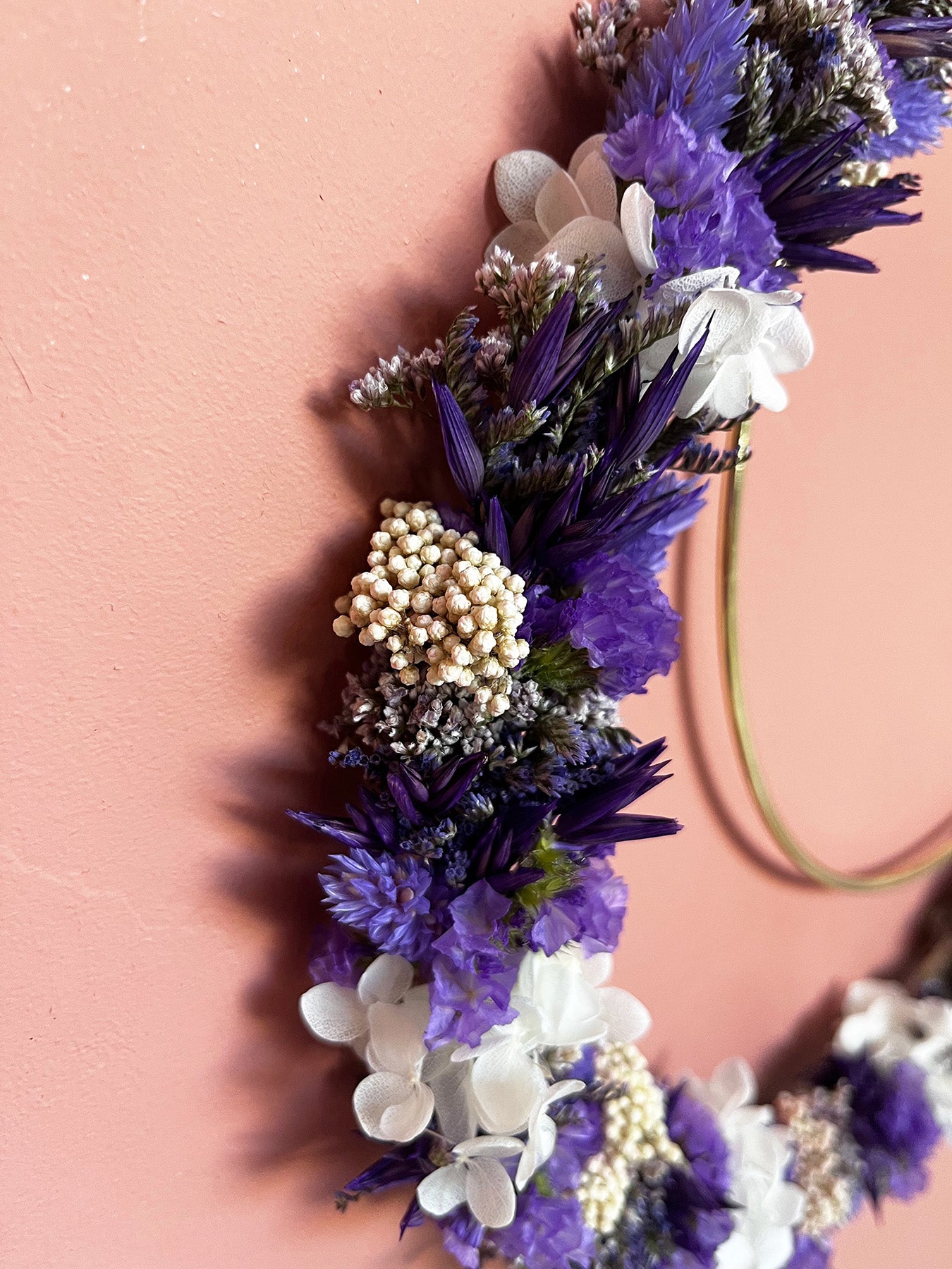 Décoration en fleurs séchées LUNA violette
