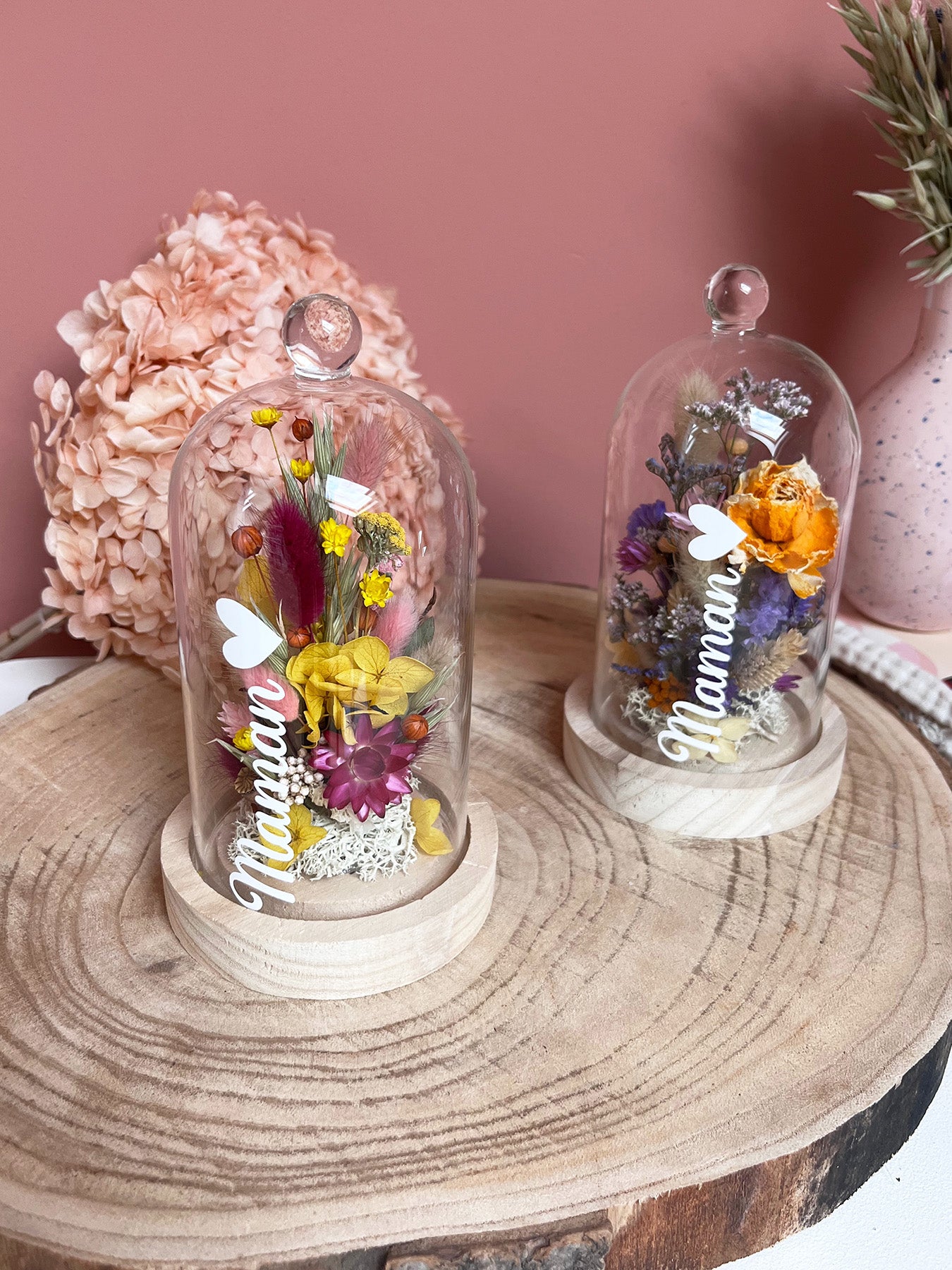 Cloche de fleurs séchées MAMAN tons roses et jaunes